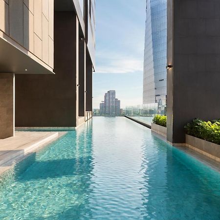 Hotel Ascott Thonglor Bangkok Exterior foto The Sky Pool