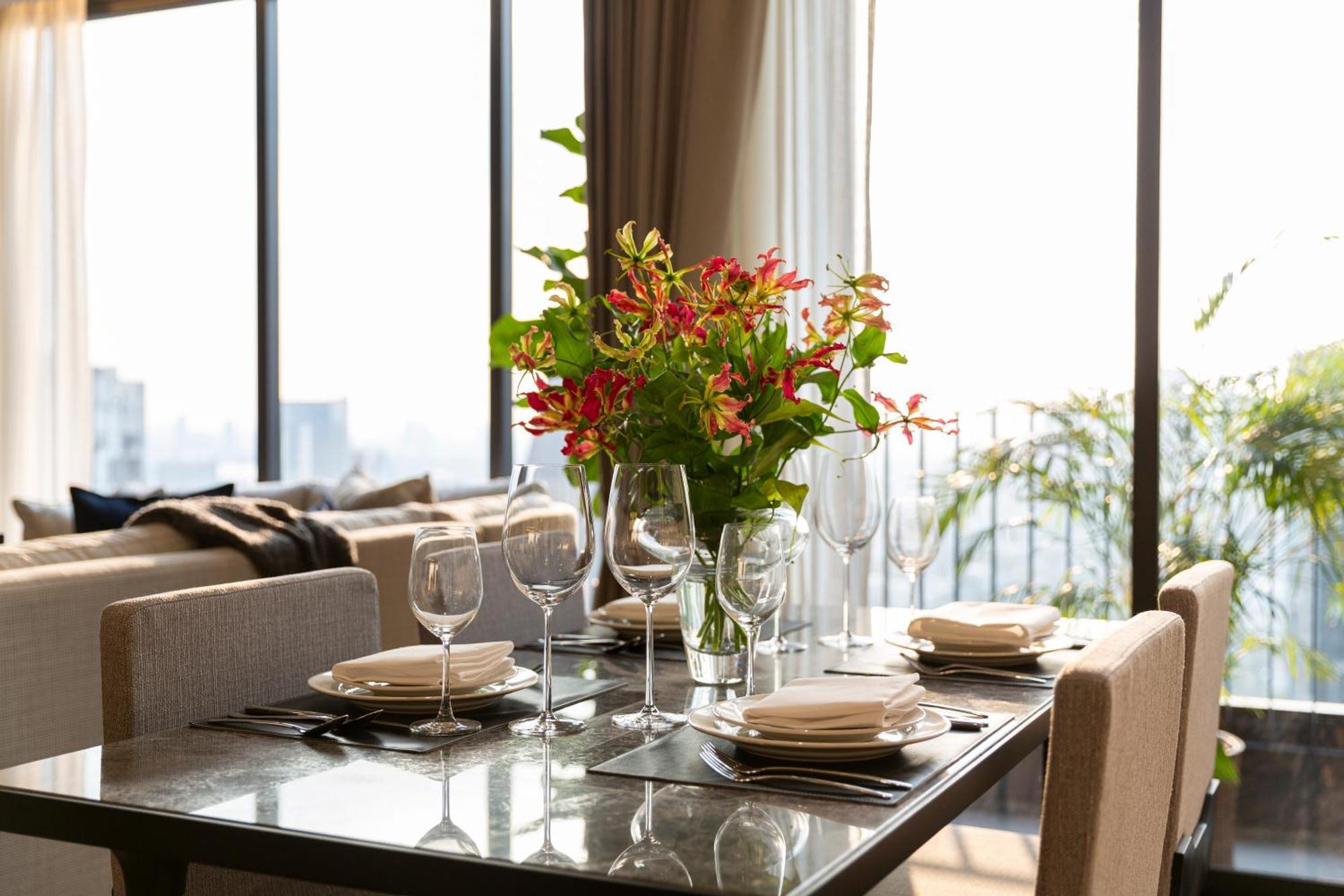Hotel Ascott Thonglor Bangkok Exterior foto A dining room