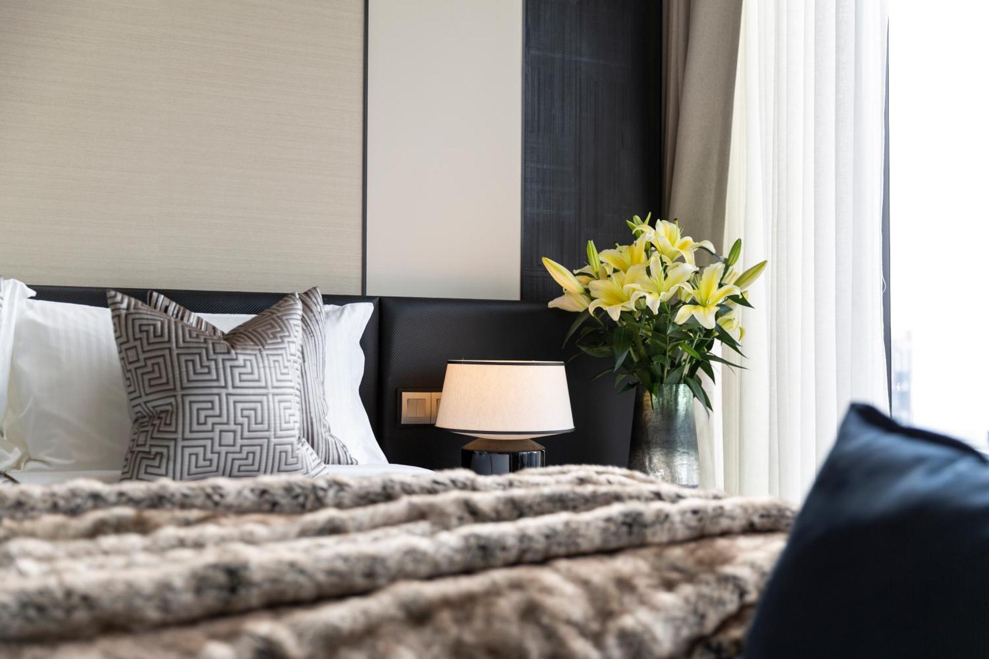 Hotel Ascott Thonglor Bangkok Exterior foto A bedroom at The Hari