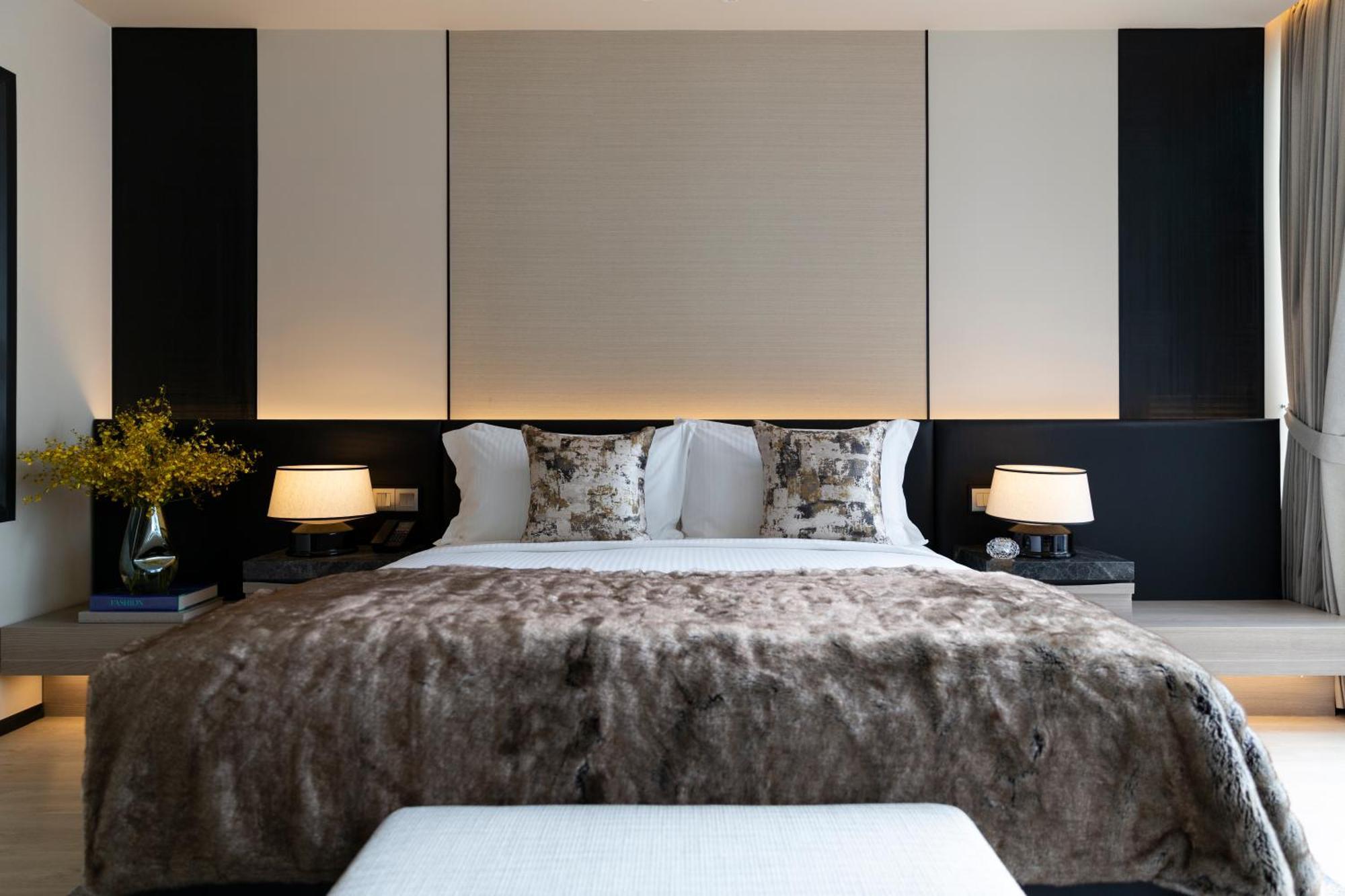 Hotel Ascott Thonglor Bangkok Exterior foto A bedroom at The Hari